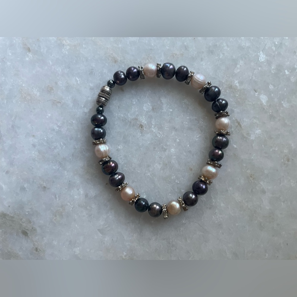Freshwater pearl bracelet